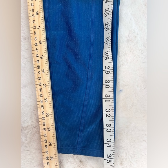 Good American Shiny Rib Seamless Leggings in  Washed Navy Blue Size 3 - Picture 9 of 9